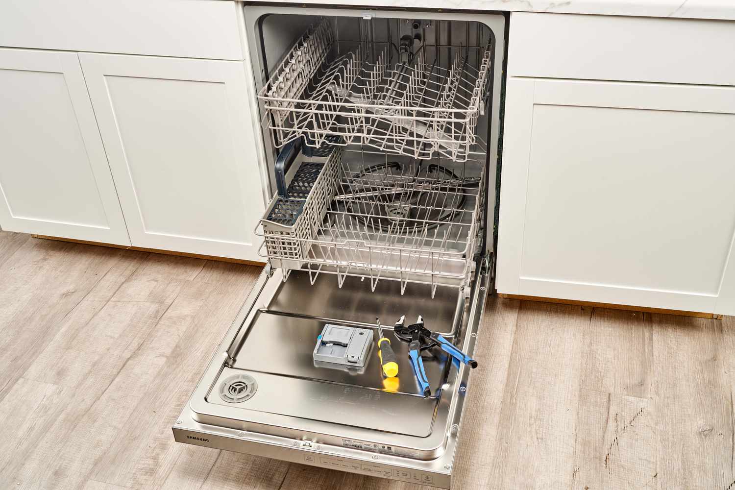 Why Your Cove Dishwasher Isn't Cleaning Dishes Properly and How to Fix It